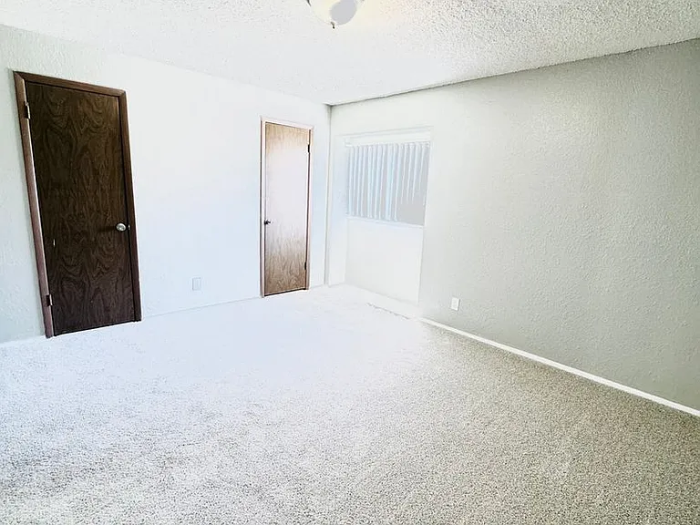 Pheasant Run Apartments — Photo 31