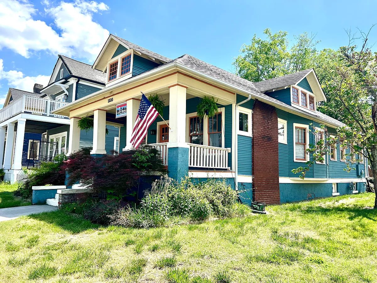 Building Photo - 1800 Duncan Ave