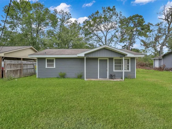 228 N Holly Avenue, Cleveland, TX 77327