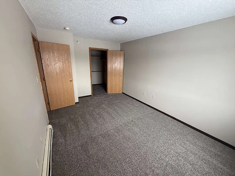 410 13th Ave NW #23 — Photo 8