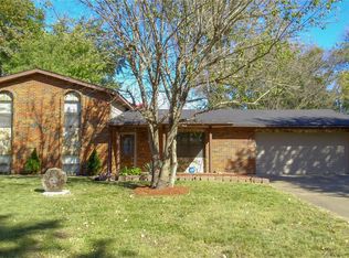 1913 Florence St, Cahokia, IL 62206