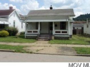 504 Riverside Dr, Saint Marys, WV 26170