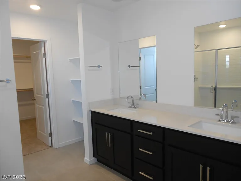 324 Lupton Ave — Photo 8