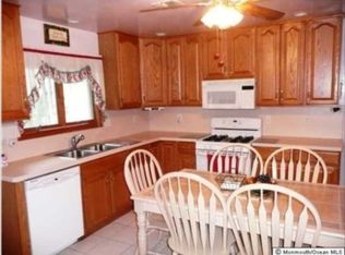 228 Cable Ave, Beachwood, NJ 08722