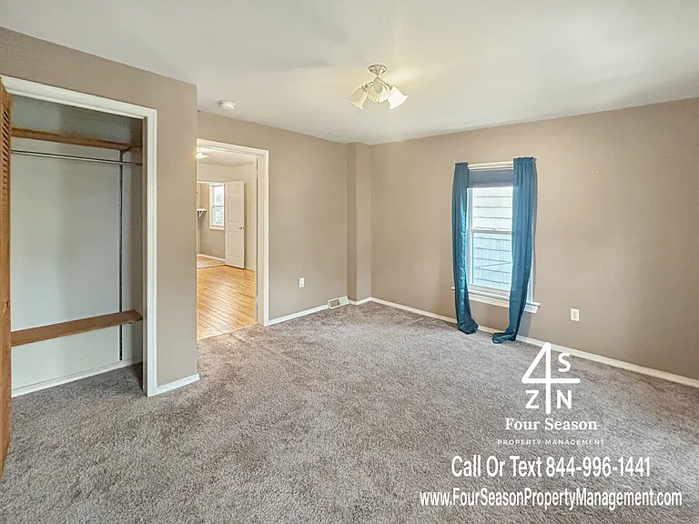 338 S Locust St — Photo 17
