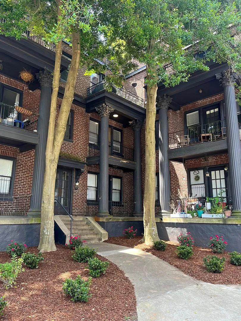 Underwood Court — Photo 1
