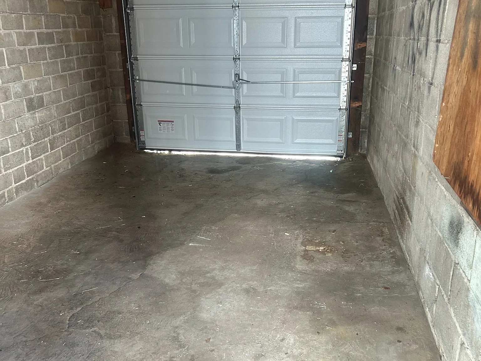 714 W Poplar St — Photo 3