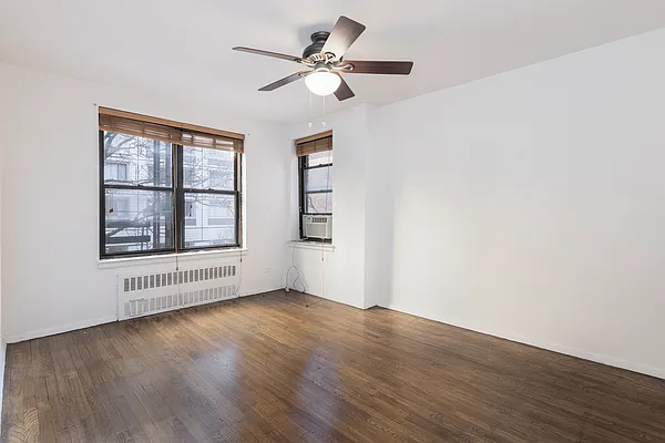 Sold by Manhattan Flats | media 13