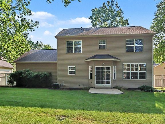 2nd image of 7480 Oldenburg Ln