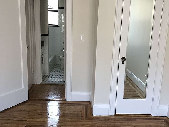 3rd image of 4522 48th St APT 2A