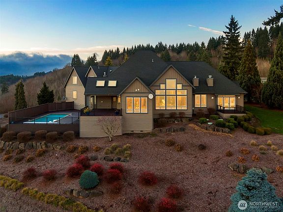 2nd image of 714 SOMMERSET Road