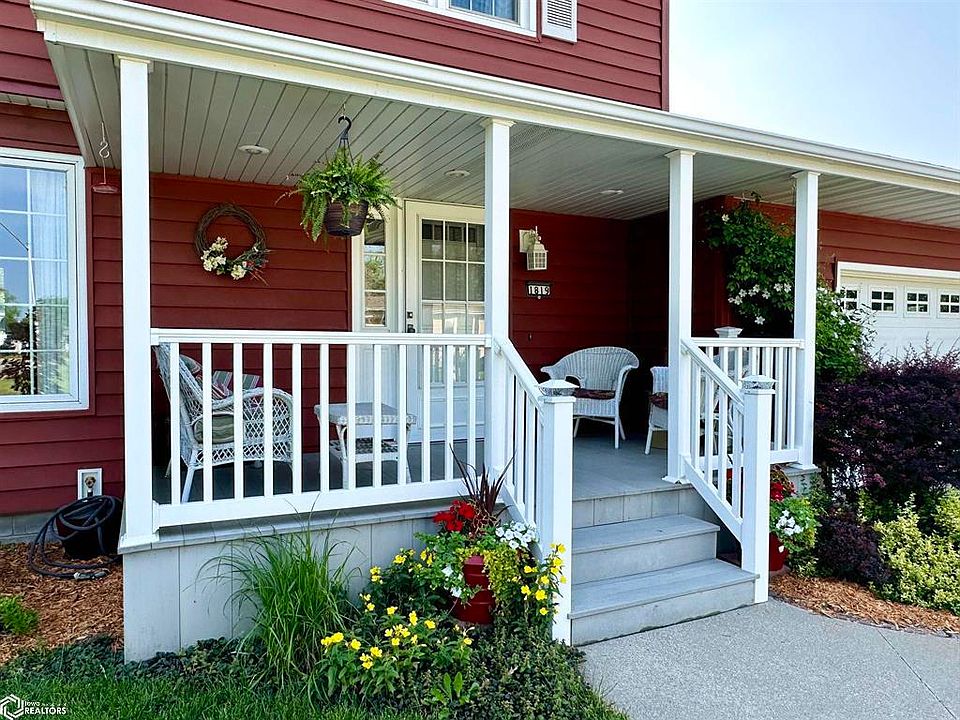 1819 Spring St, Grinnell, IA 50112 Zillow