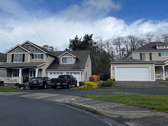 2nd image of 3113 Maplewood Cir NE