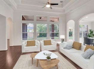 26 E Shale Creek Ct, Spring, TX 77382