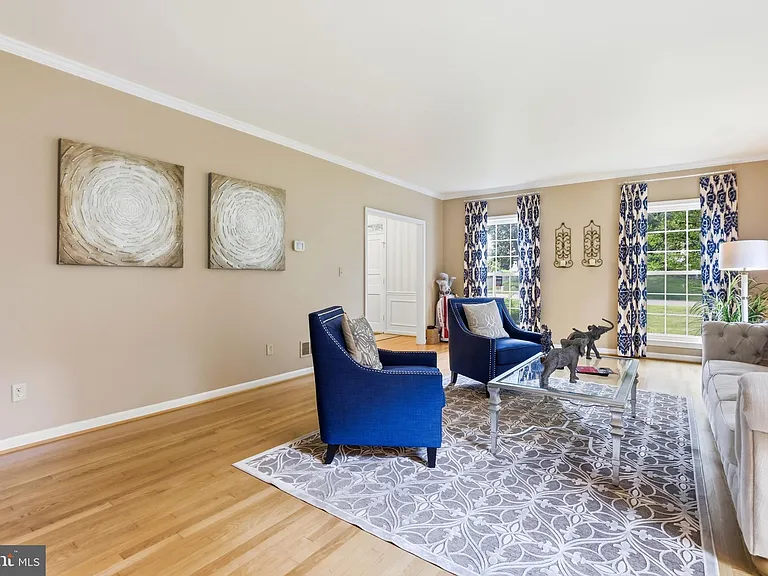 7715 Crossover Dr — Photo 25