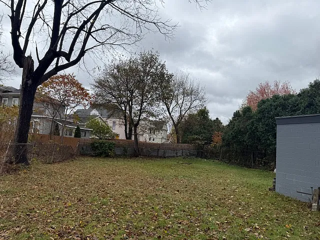 633 W Onondaga St — Photo 30