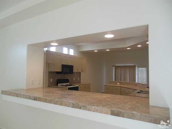 4th image of 66132 4th St