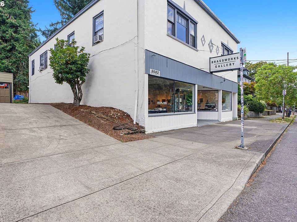 1st image of 3020 NE Glisan St