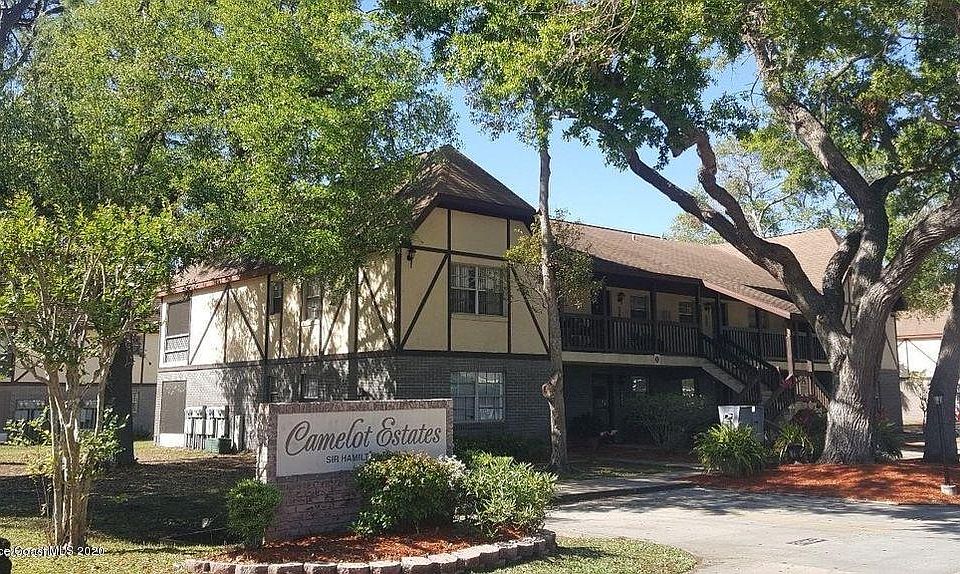 1st image of 3011 Sir Hamilton Cir #3011