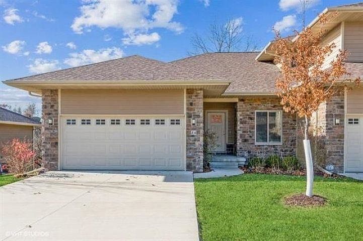 1st image of 16 Holiday Ridge Ln