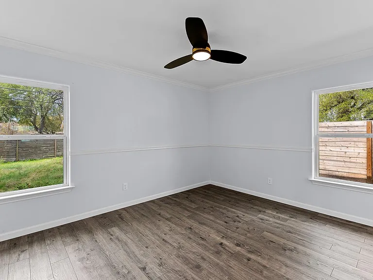 1307 Yorkshire Dr — Photo 31
