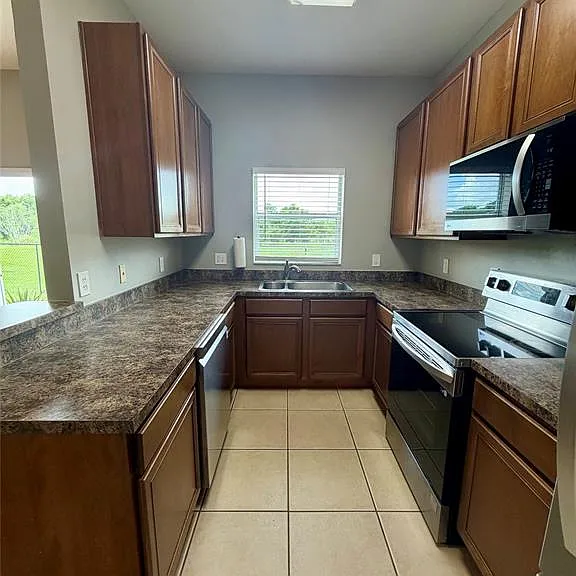 1840 Retreat View Cir — Photo 9