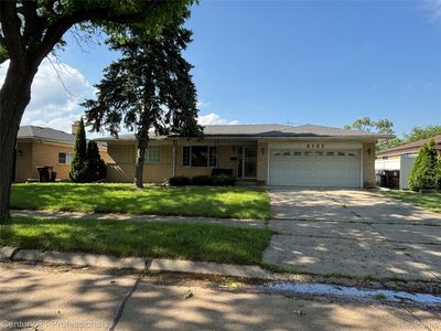 8105 Busch Ave, Center Line, MI, 48015