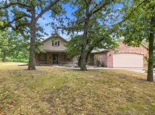 11912 Hickory Ln, Claremore, OK 74017