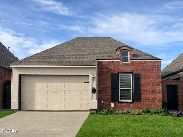 107 Serenity Sound Dr, Lafayette, LA 70506