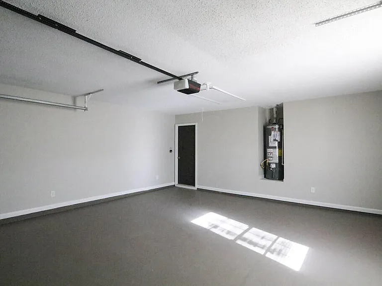 4505 Guinevere Ct — Photo 24