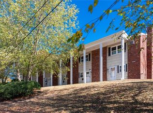 25 Crestview Dr APT C, Westerly, RI 02891