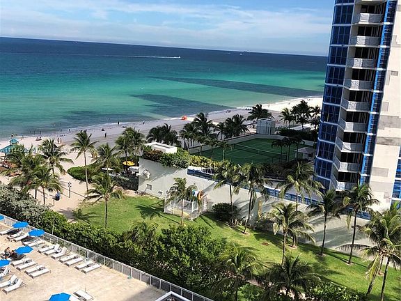 4th image of 19201 Collins Ave #806