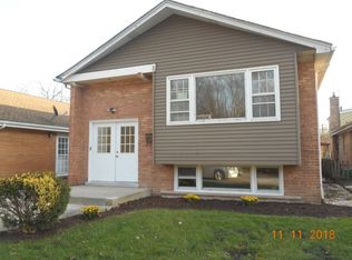 8617 Patricia Dr, Lyons, IL