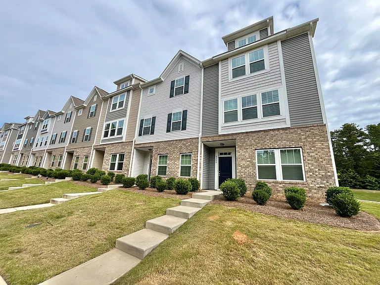 8200 Waxhaw Hwy — Photo 2