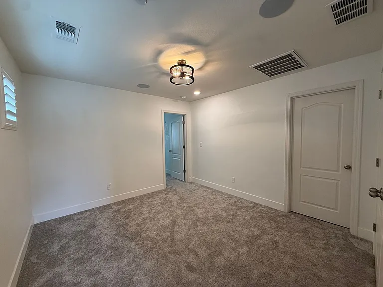 9941 Del Surf Ln — Photo 7