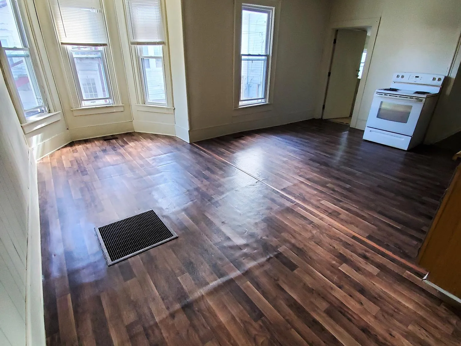 1 bed, 900 sqft, $725 — Photo 3
