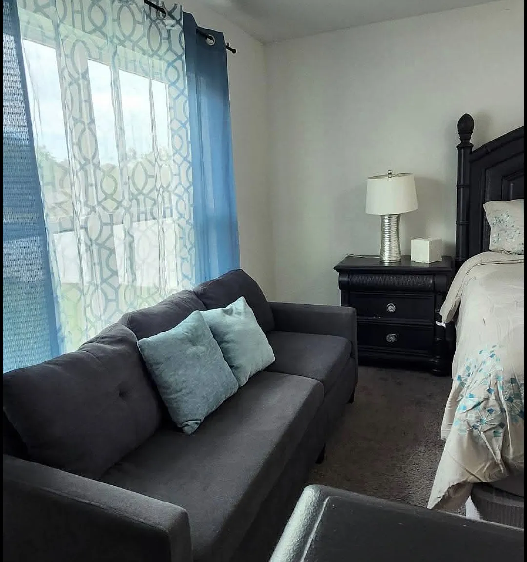 1 bed, 2117 sqft, $995 — Photo 3