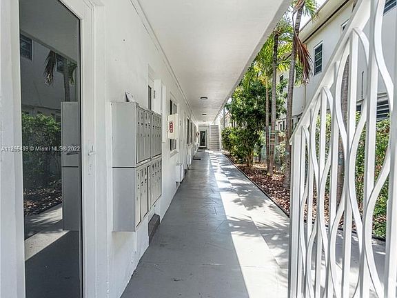3rd image of 7311 Byron Ave APT 10