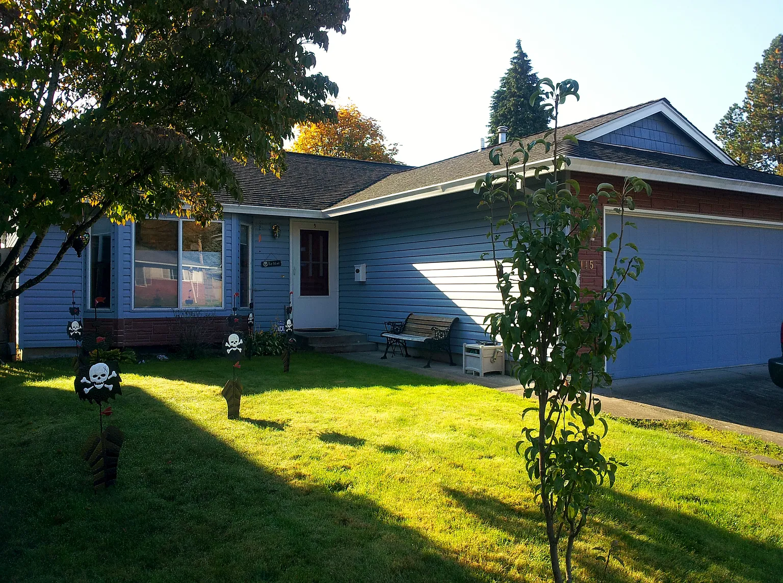 145 W Fairfield St photo 1