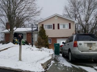 166 Ridgeway Dr, Bridgeport, WV 26330