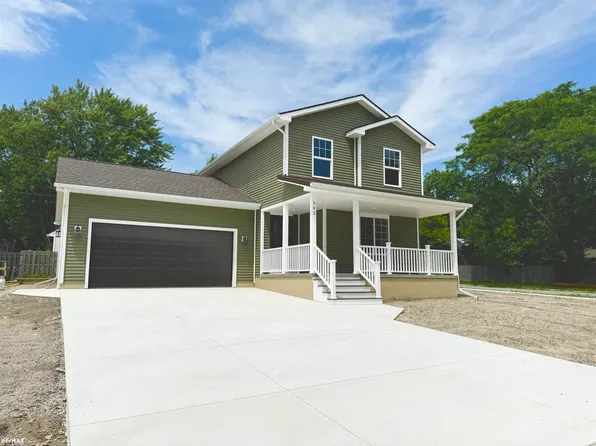 302 S 6th St, Saint Clair, MI 48079