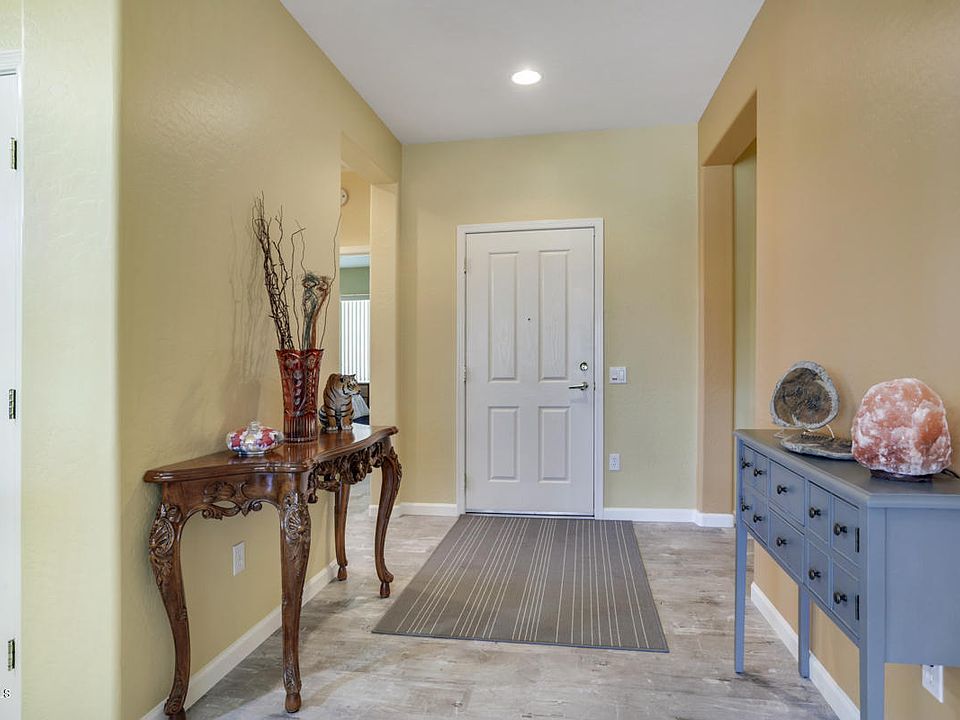 1st image of 21318 N Red Hills Dr
