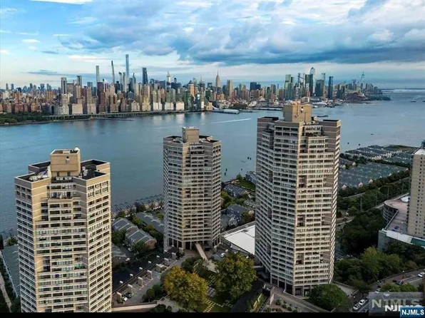 7000 Boulevard East Blvd #49I, West New York, NJ 07093