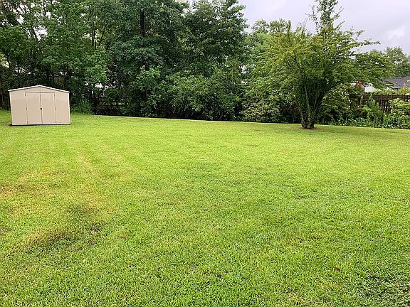 5th image of 1724 Nellie Dr