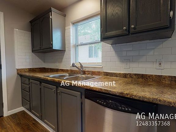 3rd image of 354 4th Ave