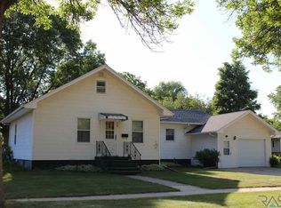 409 W Ave N, Madison, SD 57042