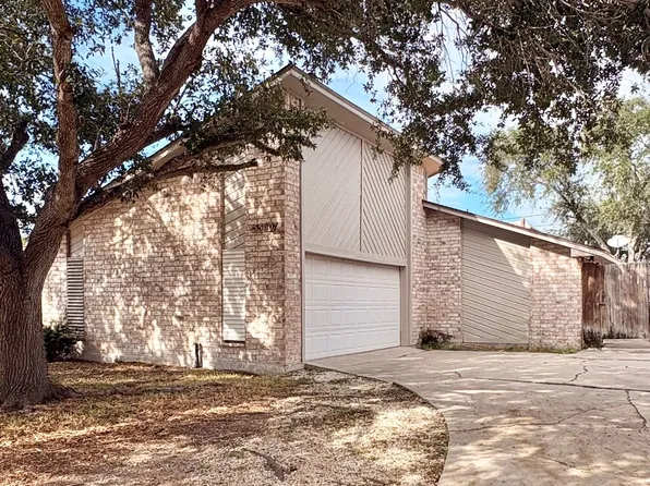 5530 Crossgate North St, Corpus Christi, TX 78413