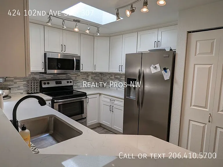 424 102nd Ave SE #307 — Photo 8