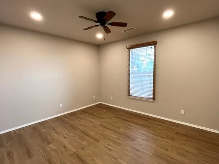 320 Sherrill Ln — Photo 17