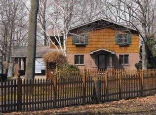 1629 Lake Rd, Youngstown, NY 14174